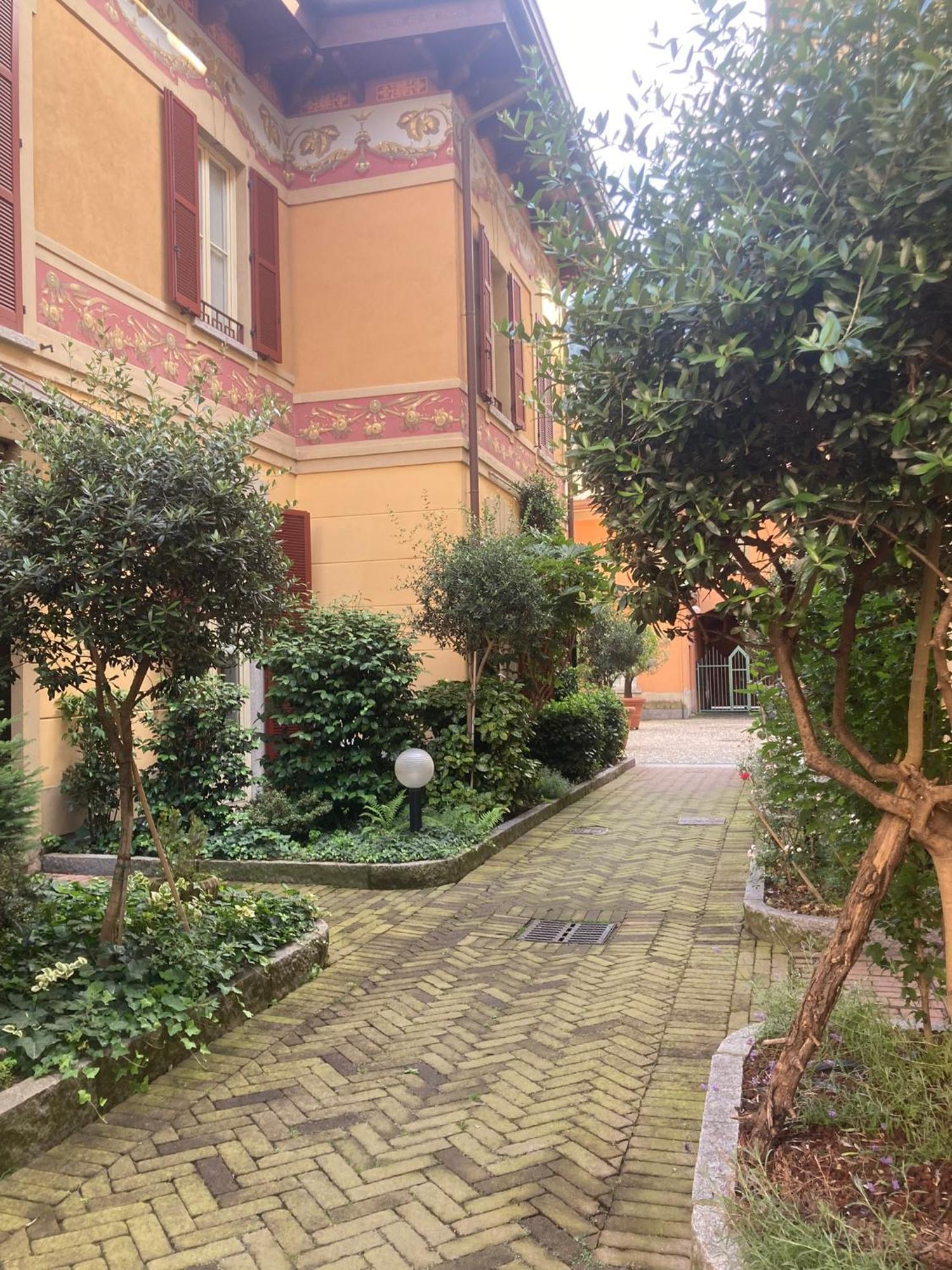 Old Borgo Vico Apartment โกโม ภายนอก รูปภาพ
